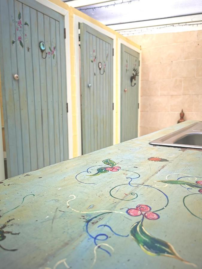 ניוטון סטיוארט Bluebell Off-Grid Van מראה חיצוני תמונה